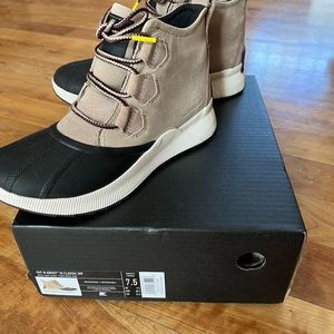 Sorel out n about boots
